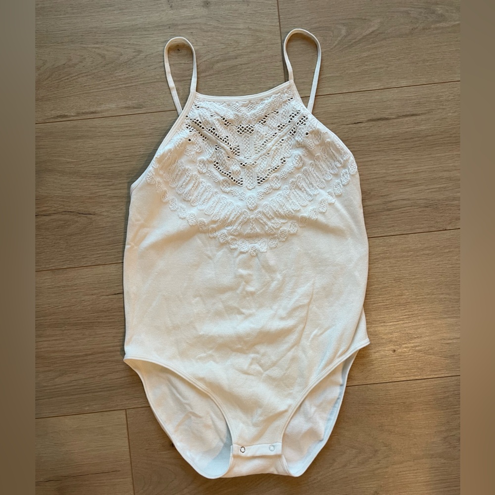 NWT: Free People White Bodysuit M/L